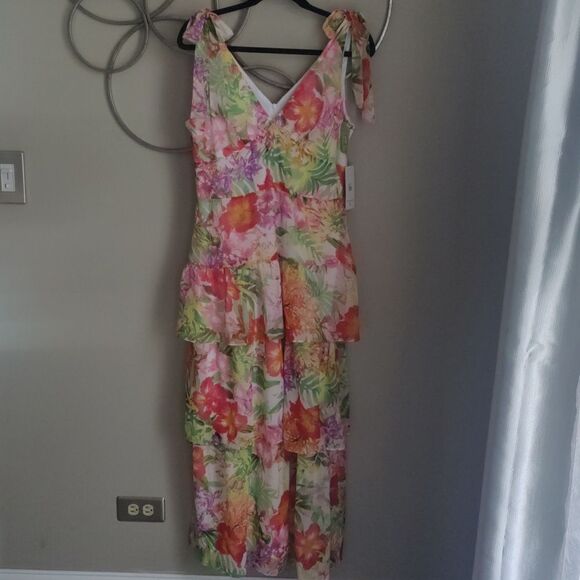 Julia Jordan Floral Tiered Dress - Picture 2 of 9